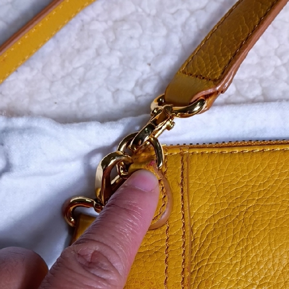Banana Republic Mustard Leather Crossbody Bag - Picture 4 of 16